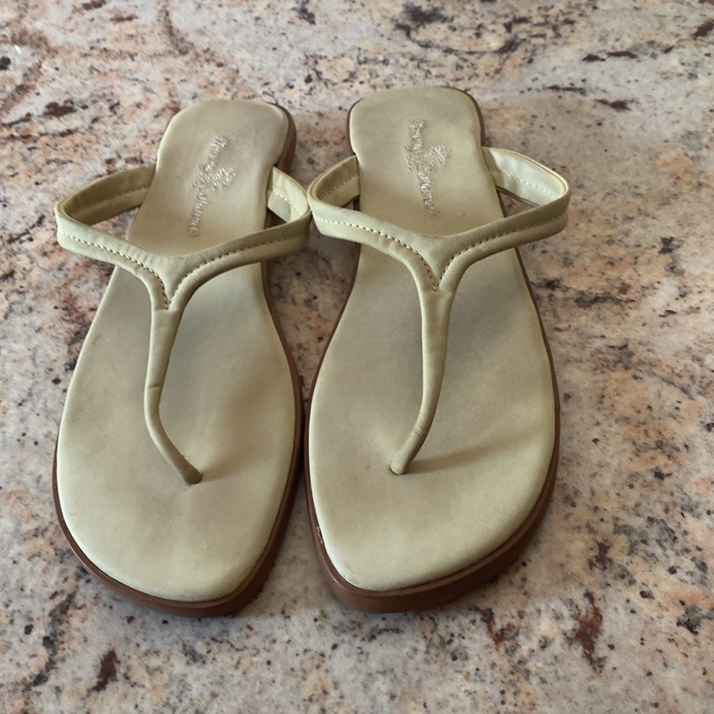 TOMMY BAHAMAS LEATHER FLIP FLOPS .